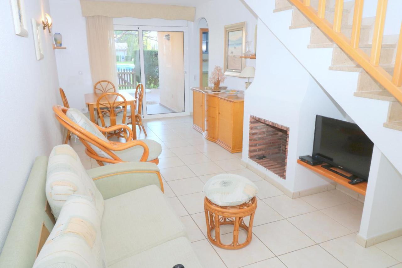 Port Estrella 24 Villa Roses Bagian luar foto