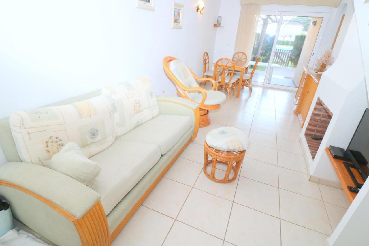 Port Estrella 24 Villa Roses Bagian luar foto