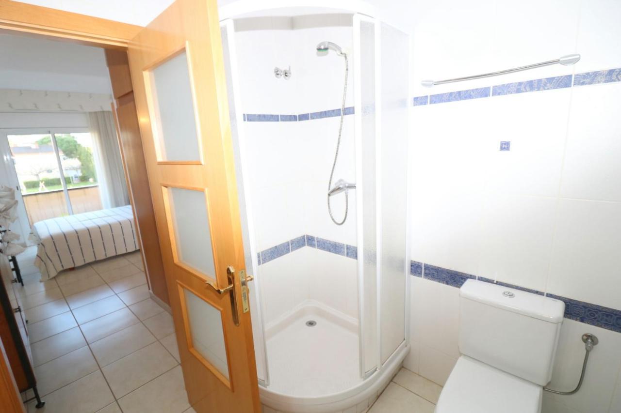 Port Estrella 24 Villa Roses Bagian luar foto